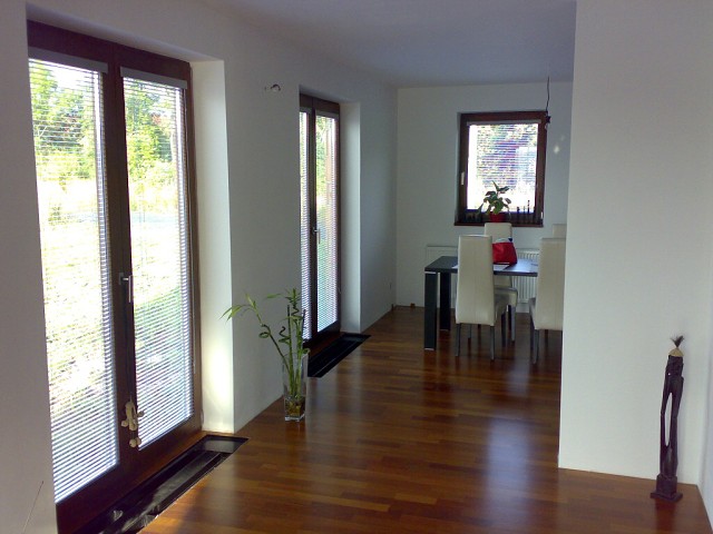 img00003.jpg