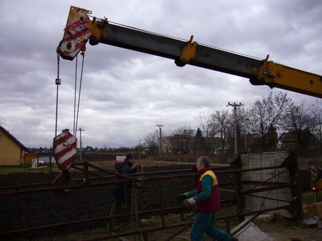 img00018.jpg