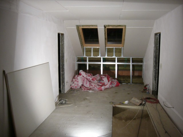 img00004.jpg