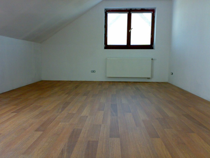img00004.jpg