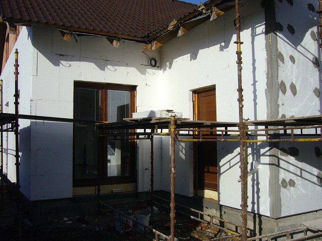 img00004.jpg